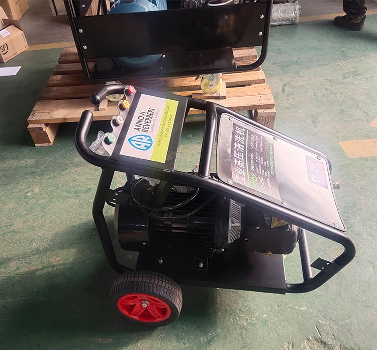 M&aacute;y rửa &aacute;p lực gia dụng 220V