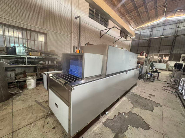 M&aacute;quina de limpieza de tapas de ollas